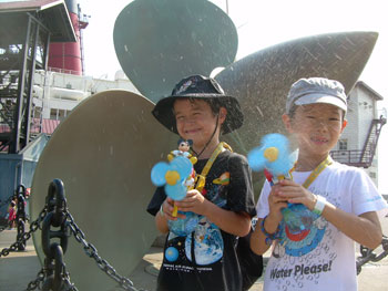 Mr. Jay goes to Disney Sea Mr. Jay goes to Disney Sea